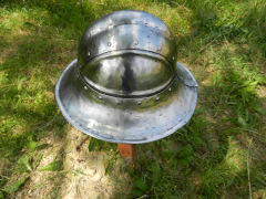 klobouk z Maciejowské bible/Kettlehat from Morgan bible